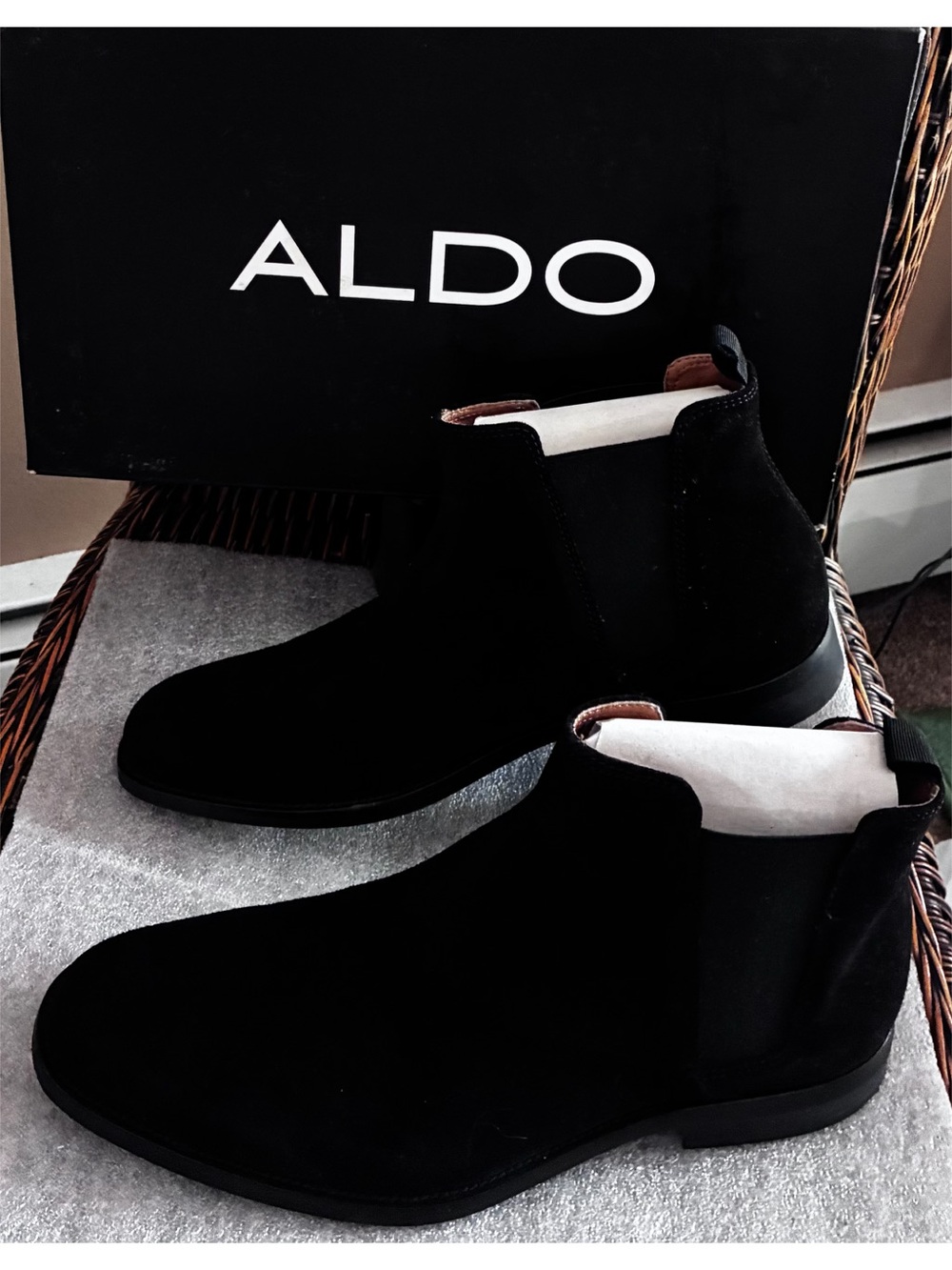 ALDO Vianello, Black Suede Chukka ankle Boots. Sz 11